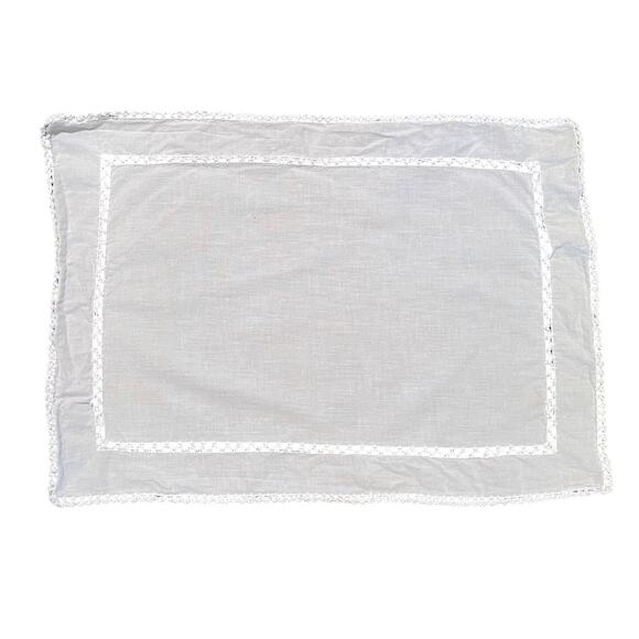 Vintage White Cotton Embroidered Placemats, Set of 7 - Picture 2 of 10